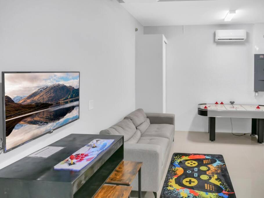 Casa Sevilla, Heated Pool, Sleeps 9, 4B3B 珊瑚角 外观 照片